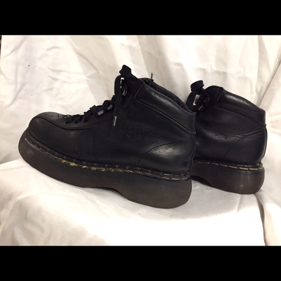 Black platform Dr Martens - Picture 1 of 3
